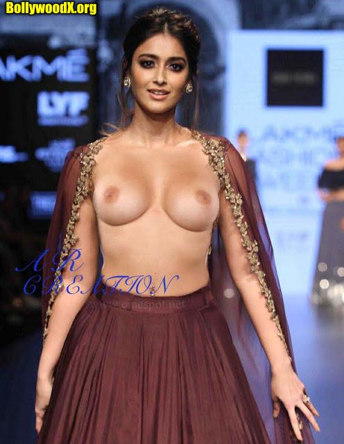 Sexy nude ramp ileana topless boobs exposed without bra