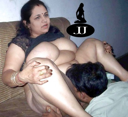Ooha pussy licked Sivaranjani nude aunty private sex pic