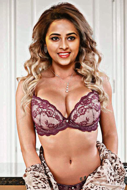 Sri Divya posing sexy lace bra hot cleavage nude navel audition photo