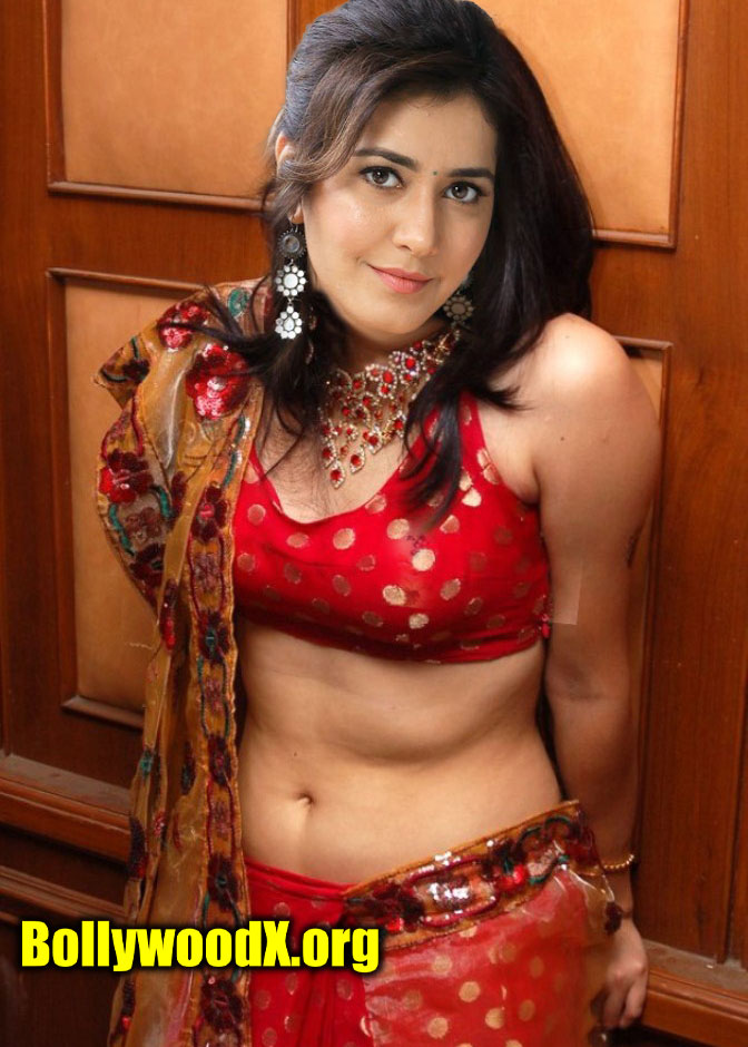 Raashi Khanna red hot blouse nude navel in xxx saree HQ Gallery