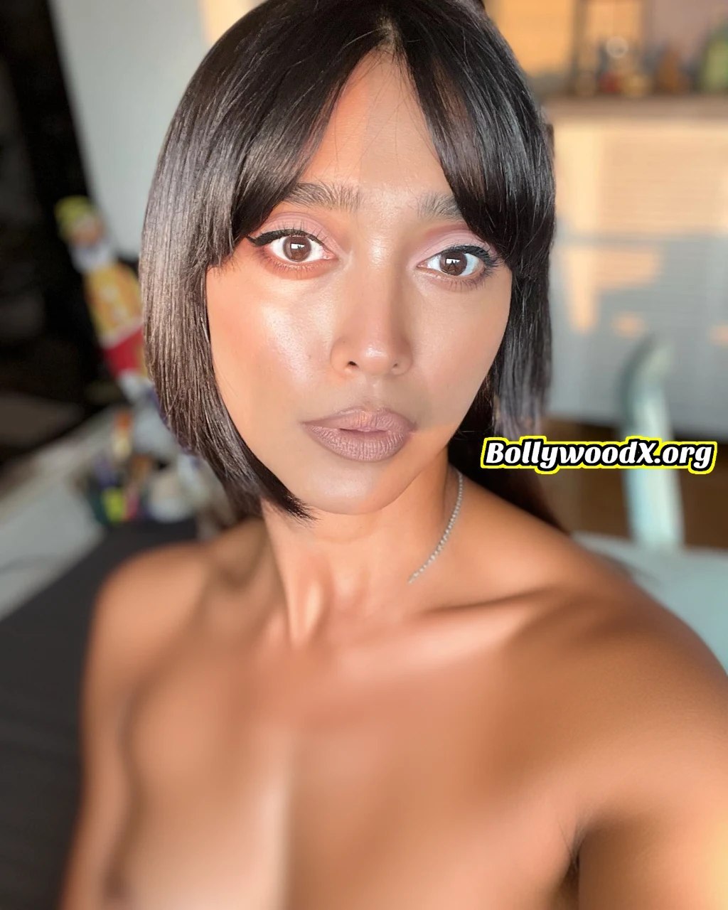 Sayani Gupta no filer sunlight kiss nude selfie