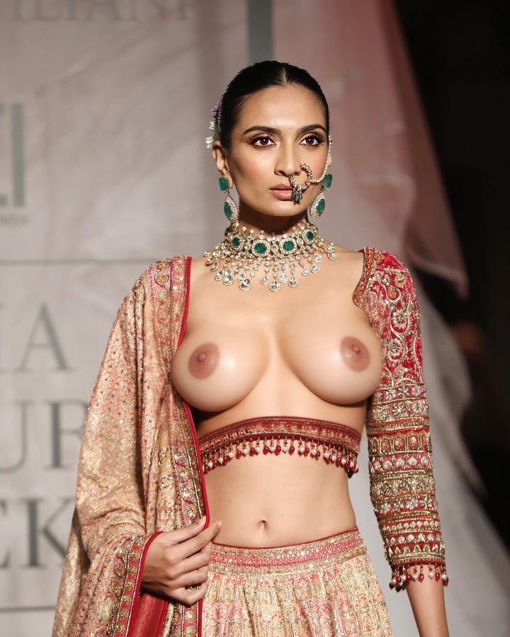 Roshmitha Harimurthy open blouse fashion show nude boobs nipple