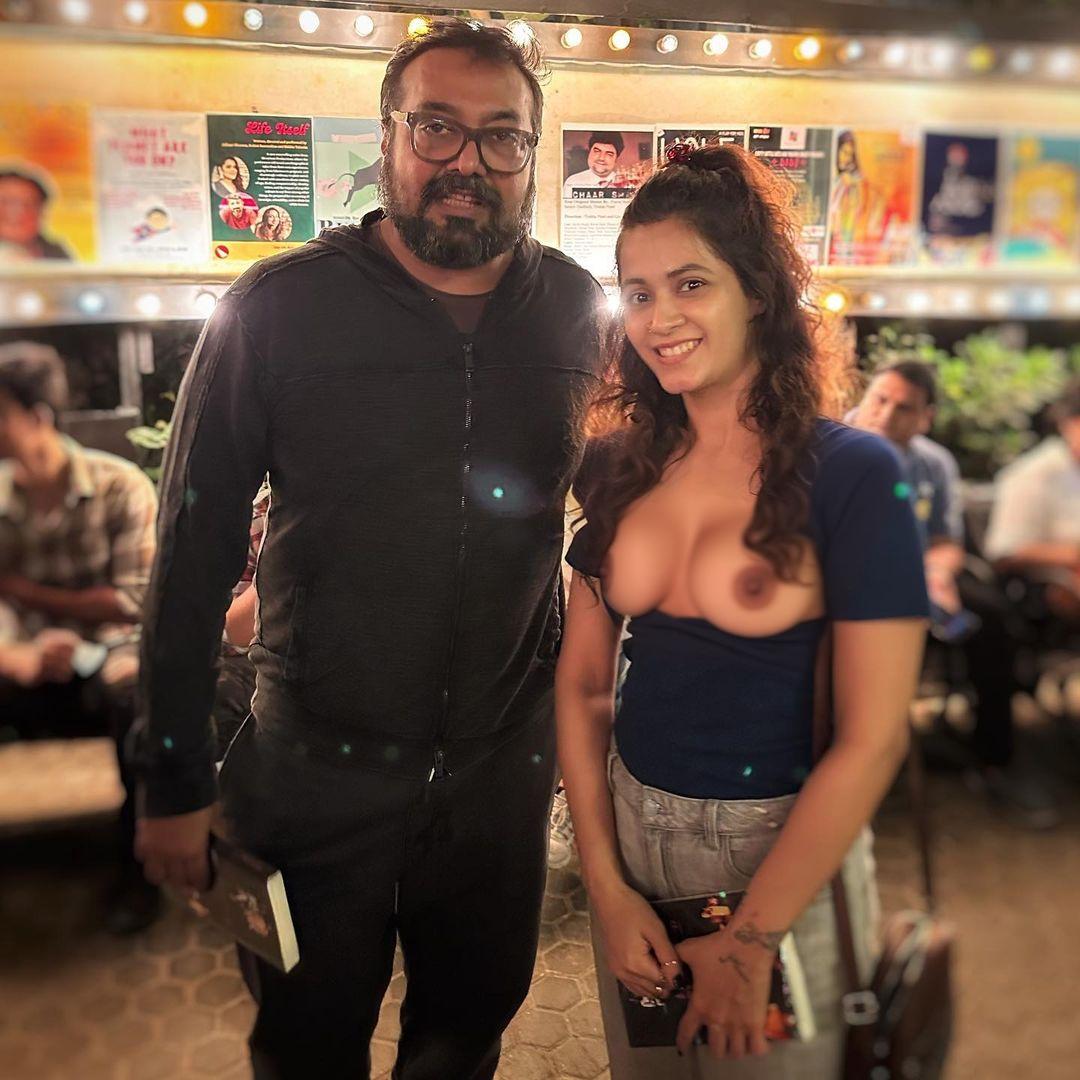 Sonia Balani open t shirt nude boobs nipple in public place