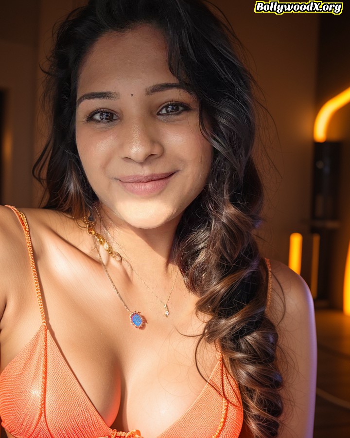 Sharanya Turadi sexy bra selfie hot cleavage